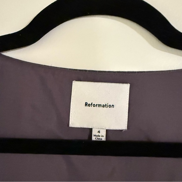 Reformation Hollyn Top Gray Pinstripe Square Neck - Picture 4 of 13